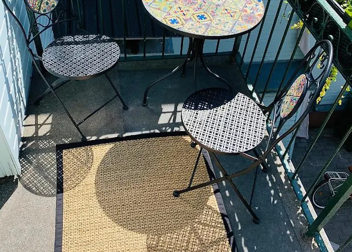 Rueuetli Residents Apartment *